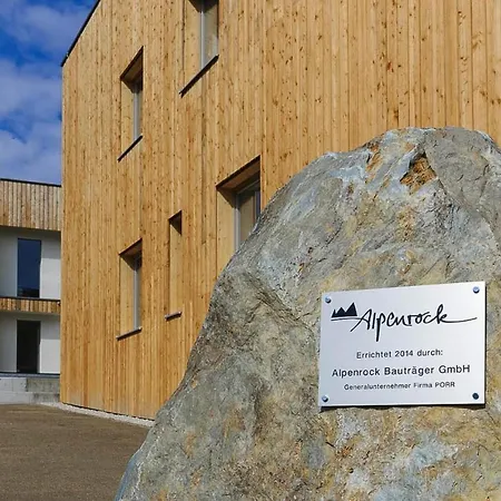 Building Alpenrock, Apartment